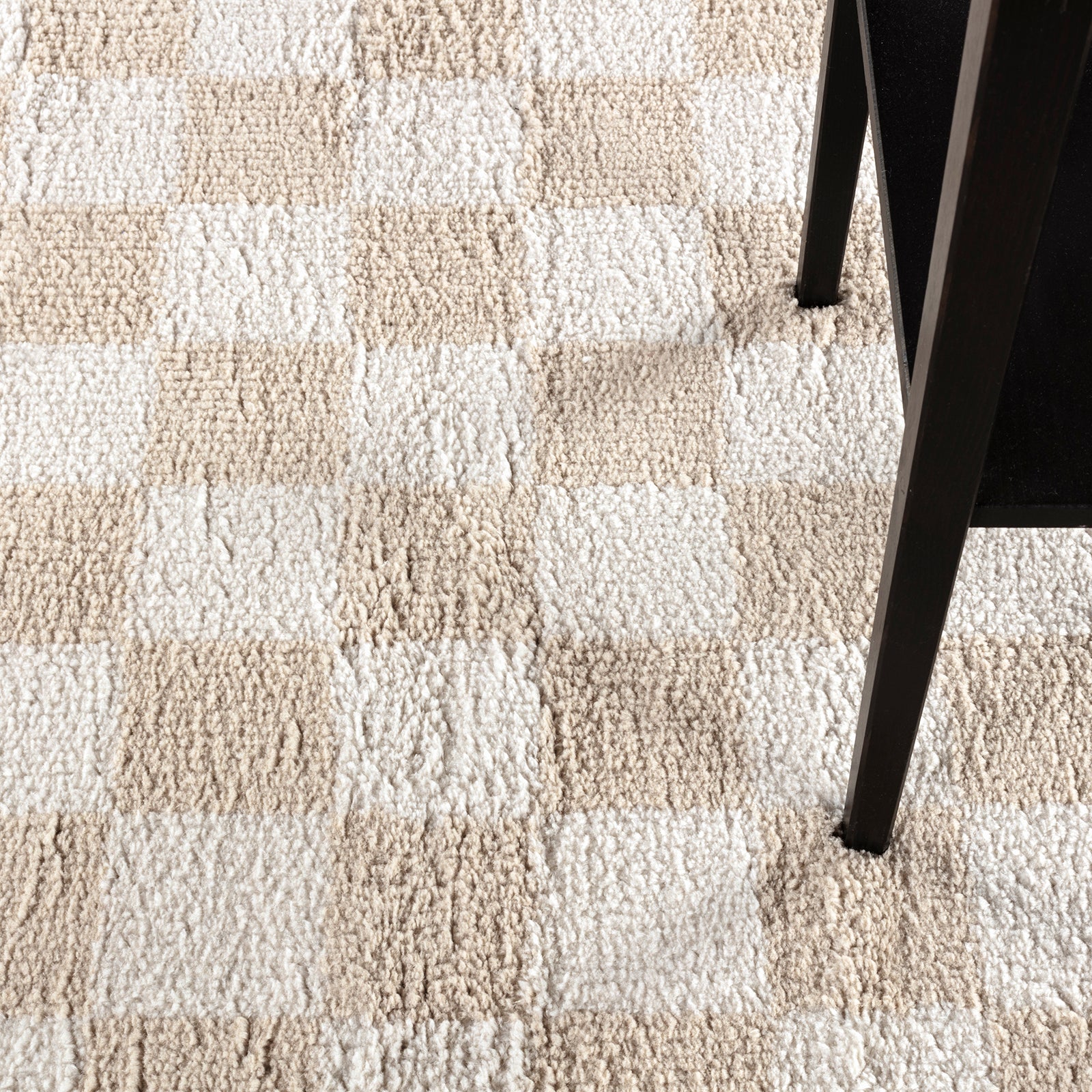 IZALINE Machine Washable Modern Shaggy Beige Area Rug