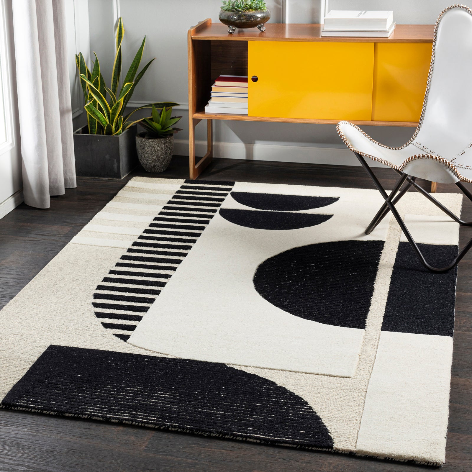 AANYA Hand-Tufted Modern Wool Black Area Rug