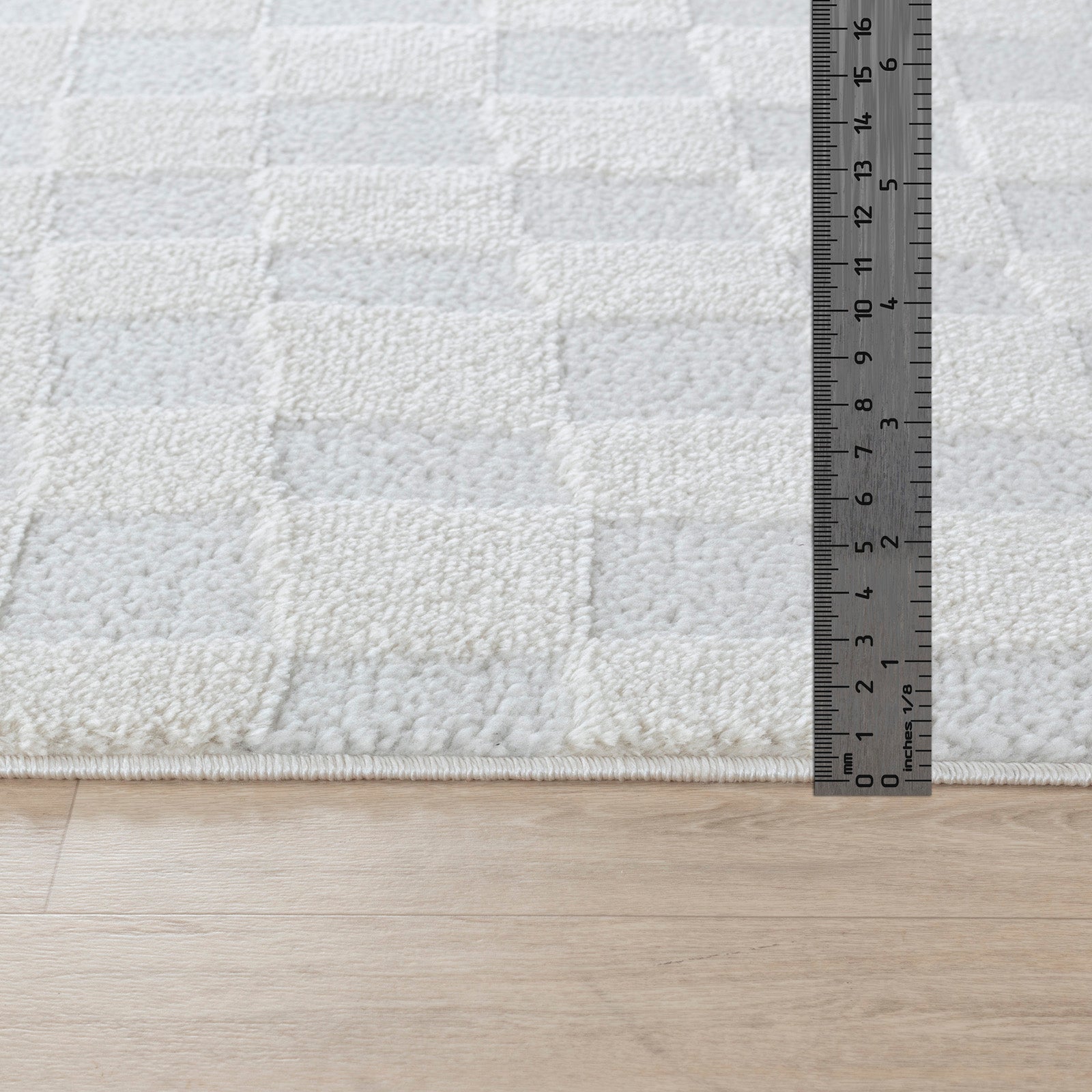 IRINA Skandi Checkered Area Rug