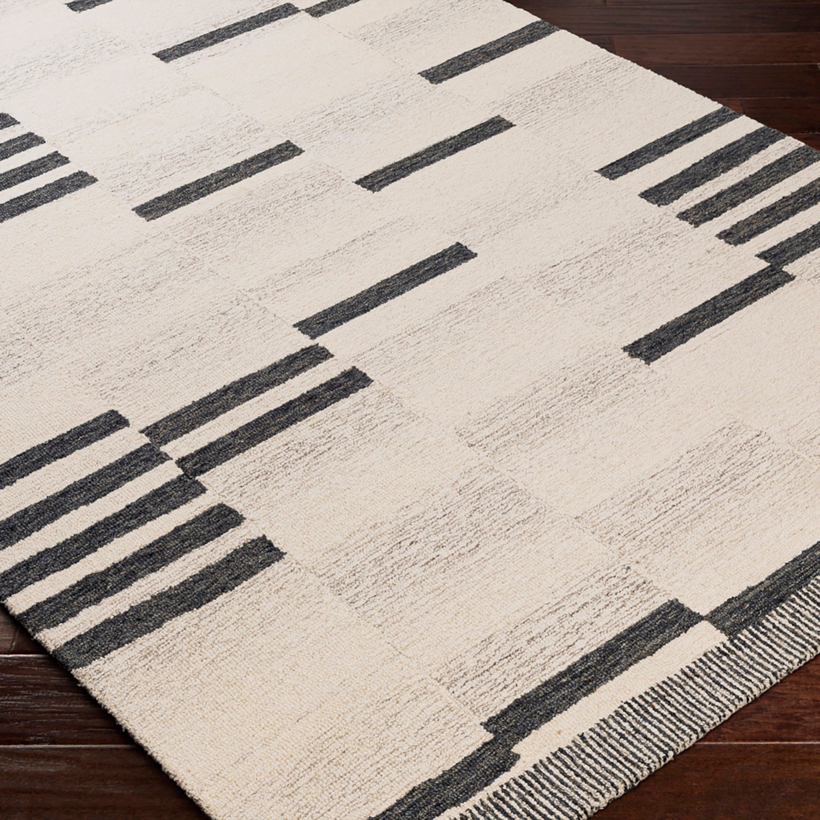 Hand-Tufted Global Wool Beige Rug
