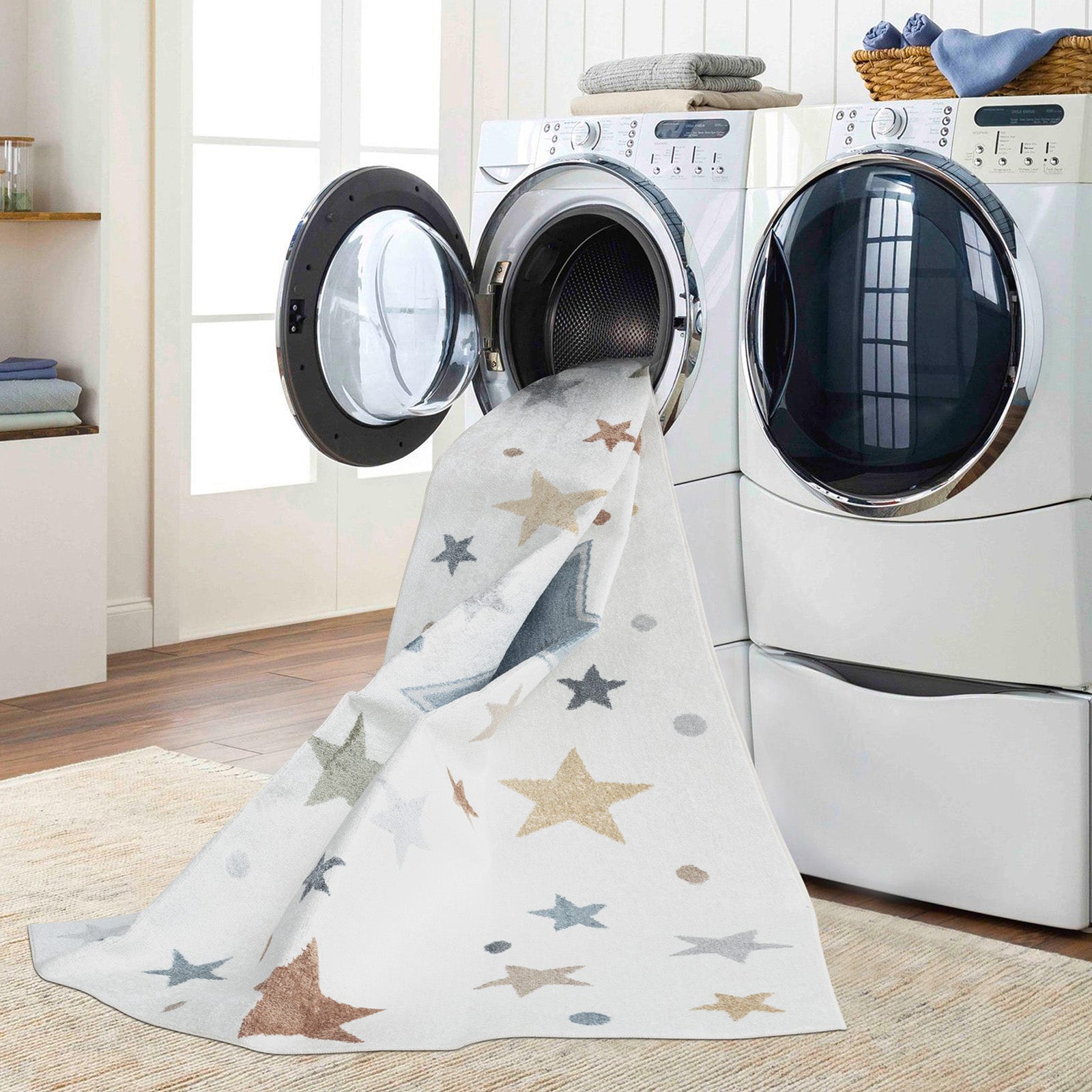 SUPERMAMA Machine Washable Kids' Rug