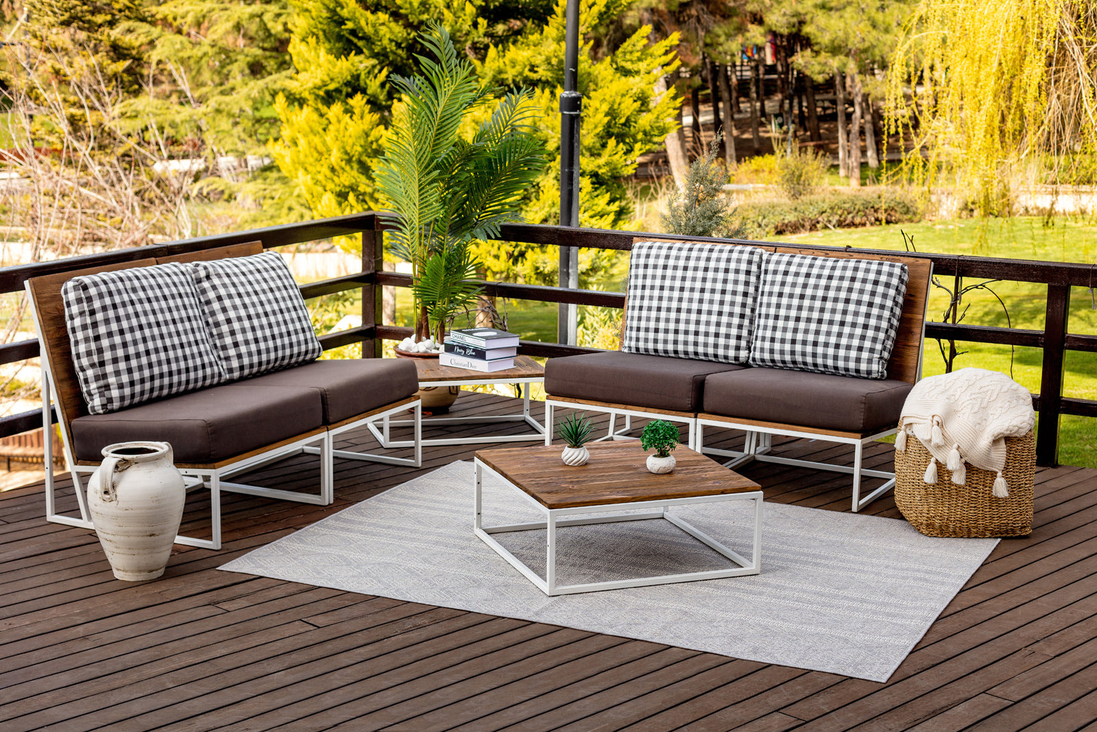 MADIE In- /Outdoor Rug
