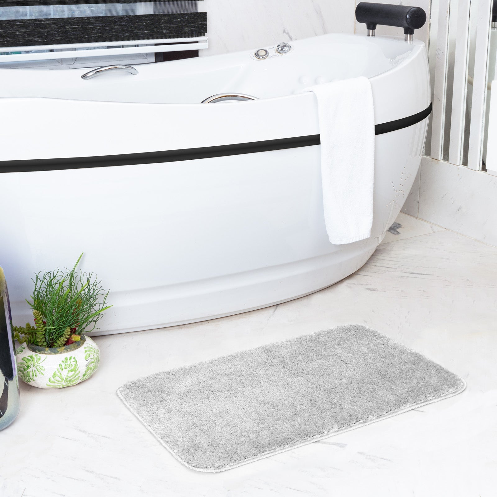 JUNE Machine Washable Anti-Slip Bathroom Area Rug
